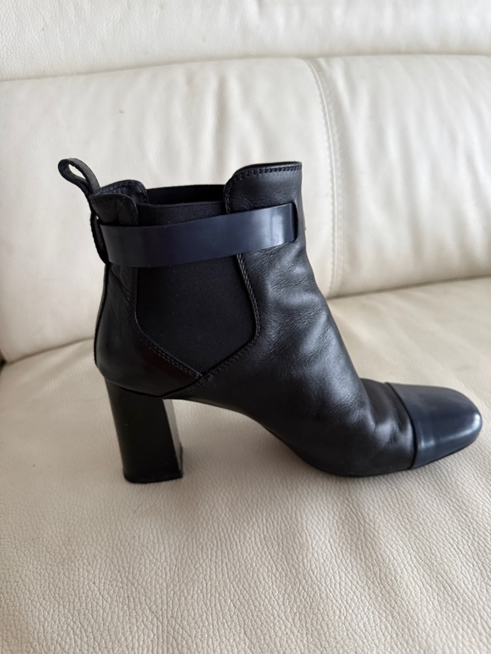 Tod's Black Leather Ankle Booties with Gloss Cap Toe - Picture 5 of 7